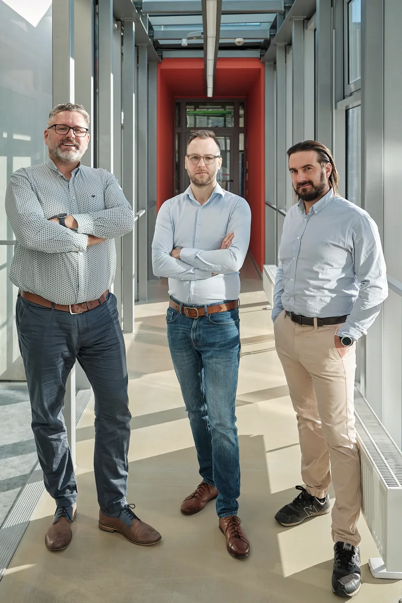 Założyciele SpinBionic (od lewej): prof. Jakub Rybka, dr Adam Mieloch, dr inż. Filip Porzucek